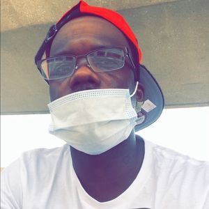 Meet your Posher, Deondre